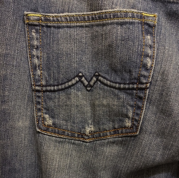 VINTAGE DISTRESSED SWEET N LOW LUCKY JEANS - Picture 3 of 7